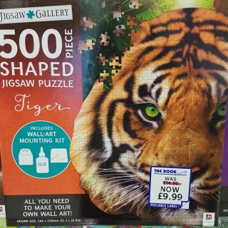 Shaped Tiger 500 piece jigsaw