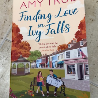 Amy True - Finding Love in Ivy Falls