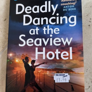Glenda Young - Deadly Dancing at the Seaview Hotel