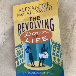 Alexander McCall Smith - Revolving Door of Life