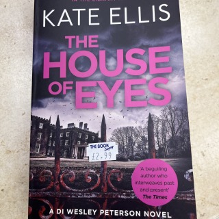Kate Ellis - The House of Eyes