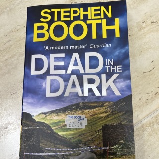 Stephen Booth - Dead in The Dark